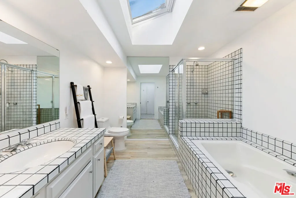 30830 Broad Beach Road, Malibu, California 90265 home-pic-21