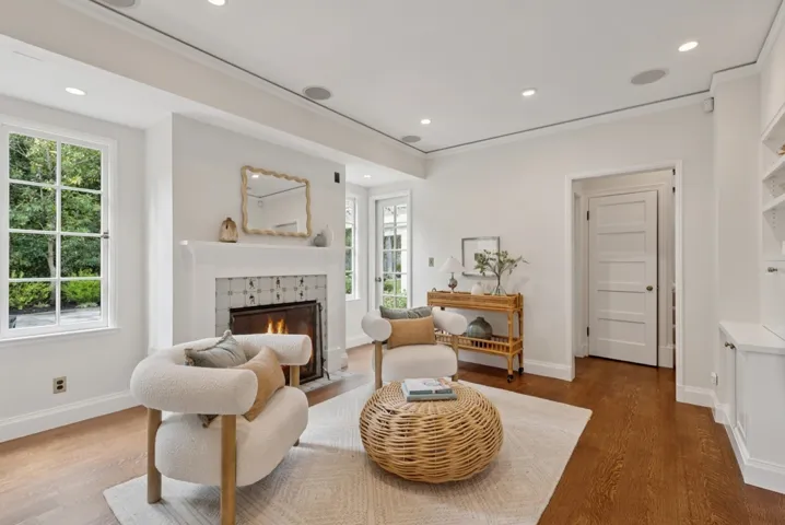 333 333 Hampton Road, Piedmont, California 94611