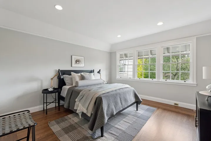 333 333 Hampton Road, Piedmont, California 94611