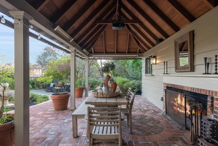 333 333 Hampton Road, Piedmont, California 94611