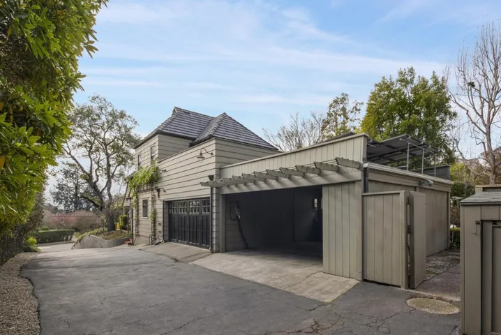 333 333 Hampton Road, Piedmont, California 94611