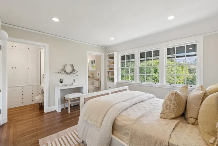 333 333 Hampton Road, Piedmont, California 94611