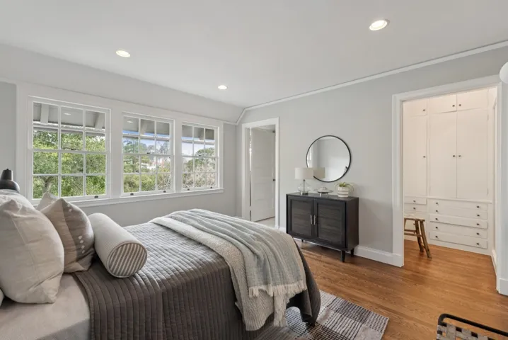 333 333 Hampton Road, Piedmont, California 94611
