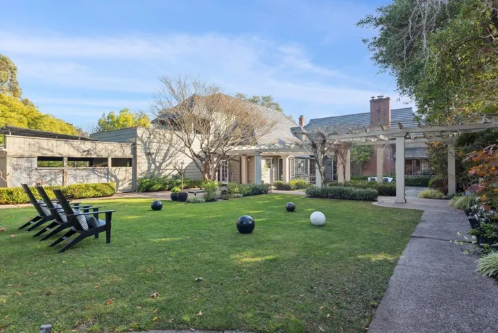 333 333 Hampton Road, Piedmont, California 94611