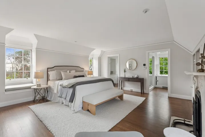 333 333 Hampton Road, Piedmont, California 94611