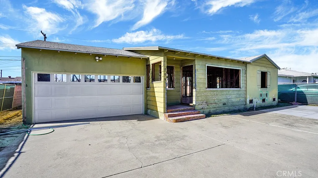 209 N Dahlia Drive, Anaheim, California 92801 home-pic-1