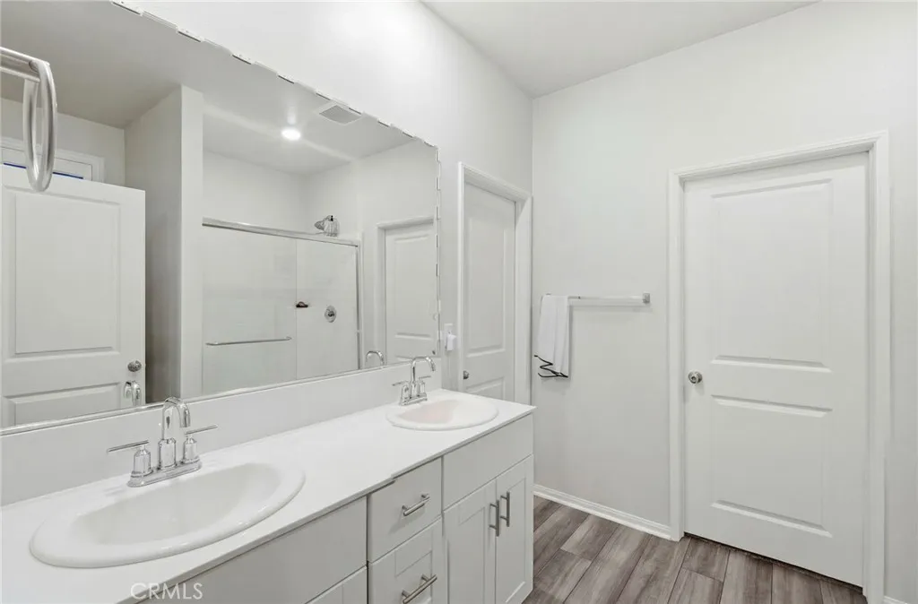 24703 Lightning Way, Moreno Valley, California 92551 home-pic-27