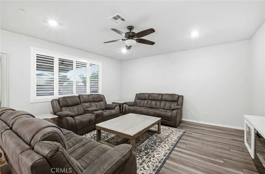 24703 Lightning Way, Moreno Valley, California 92551 home-pic-15