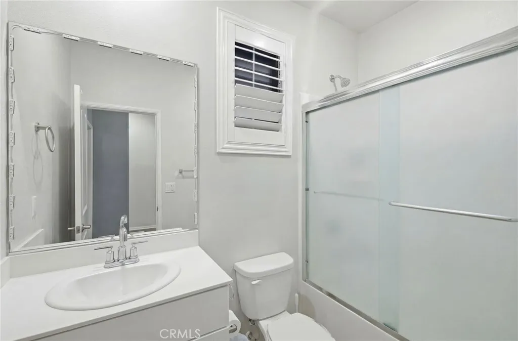 24703 Lightning Way, Moreno Valley, California 92551 home-pic-30