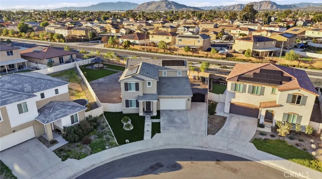24703 Lightning Way, Moreno Valley, California 92551 home-pic-44