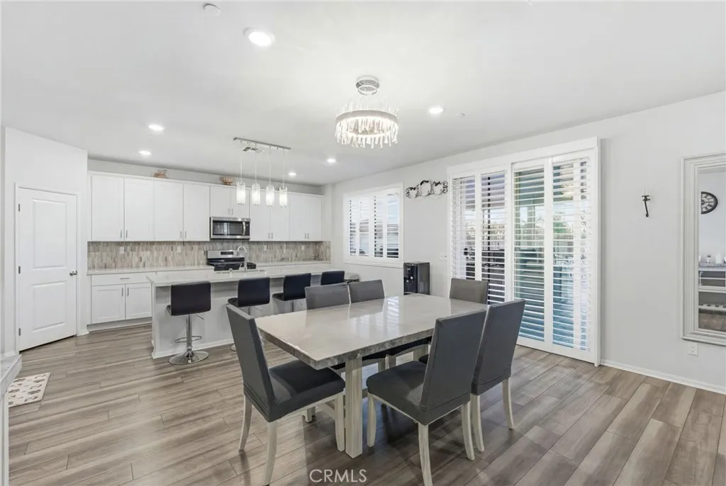 24703 Lightning Way, Moreno Valley, California 92551 home-pic-9