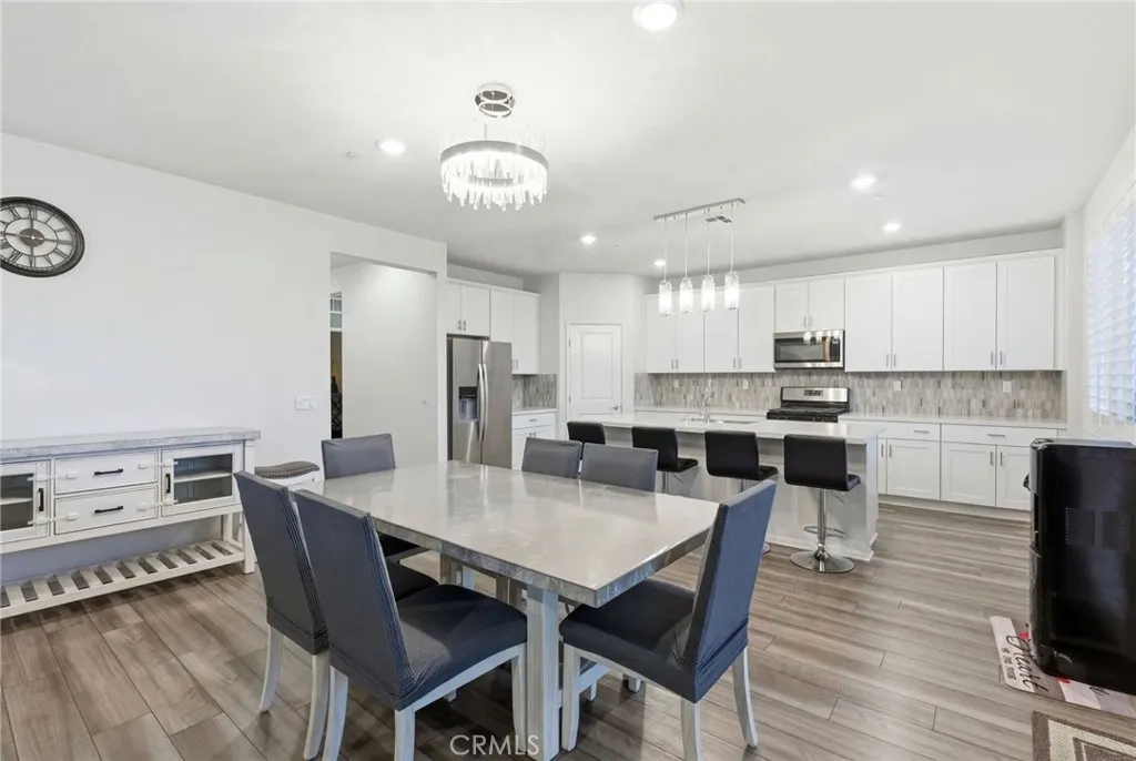 24703 Lightning Way, Moreno Valley, California 92551 home-pic-10