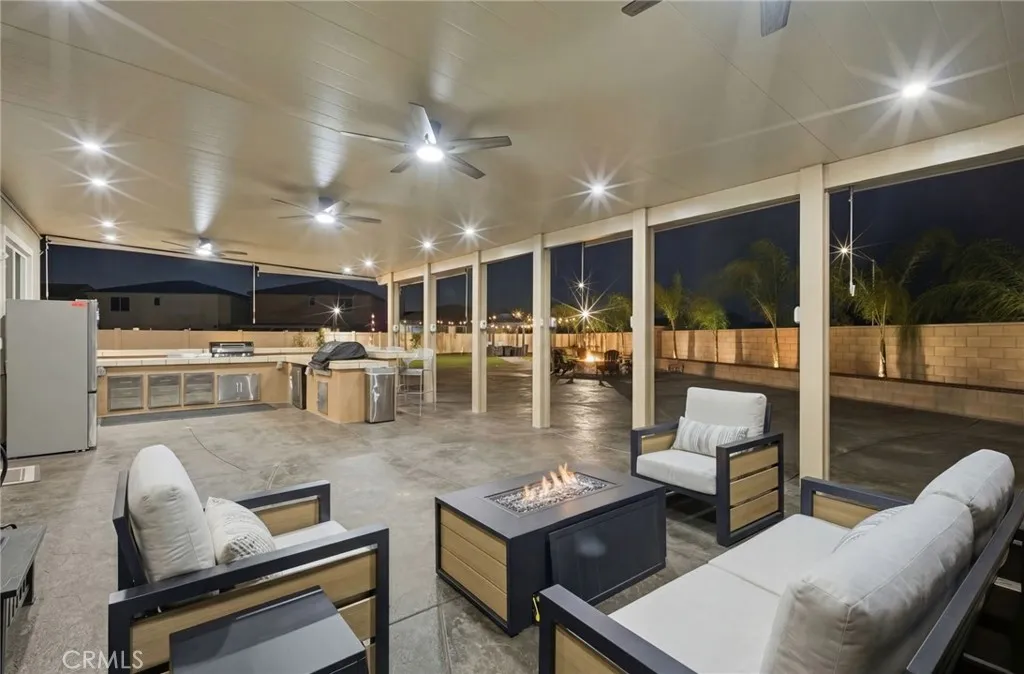 24703 Lightning Way, Moreno Valley, California 92551 home-pic-2