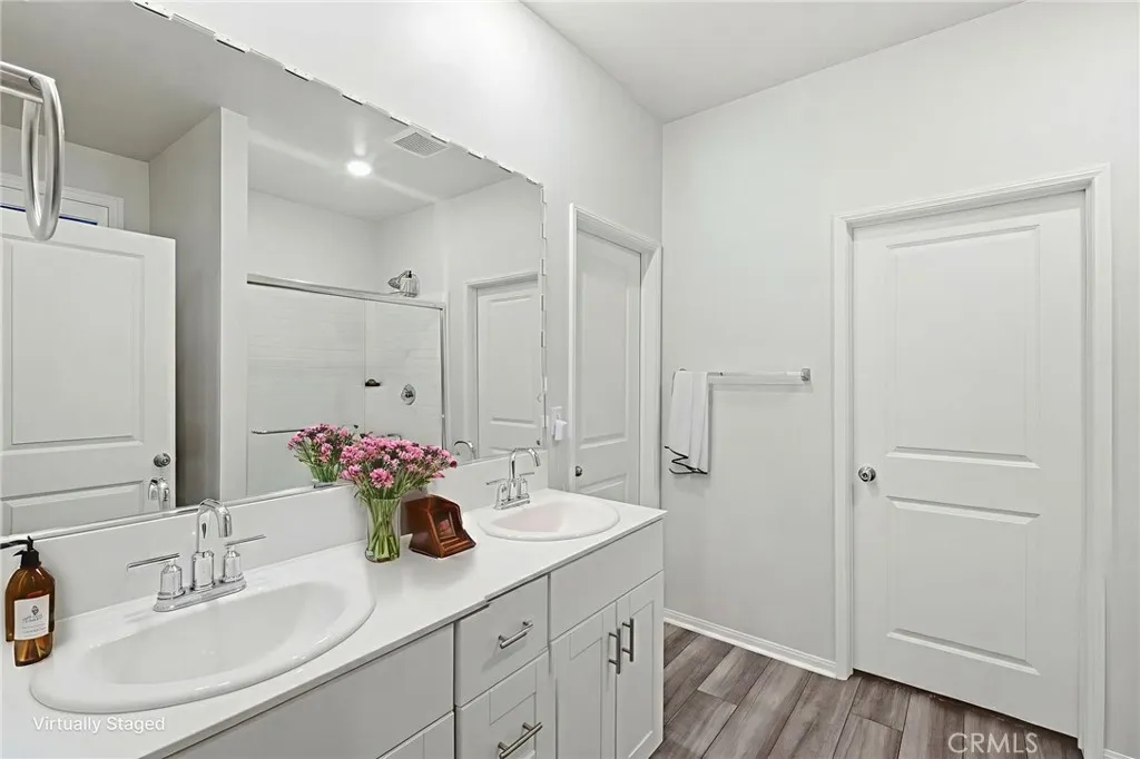 24703 Lightning Way, Moreno Valley, California 92551 home-pic-28