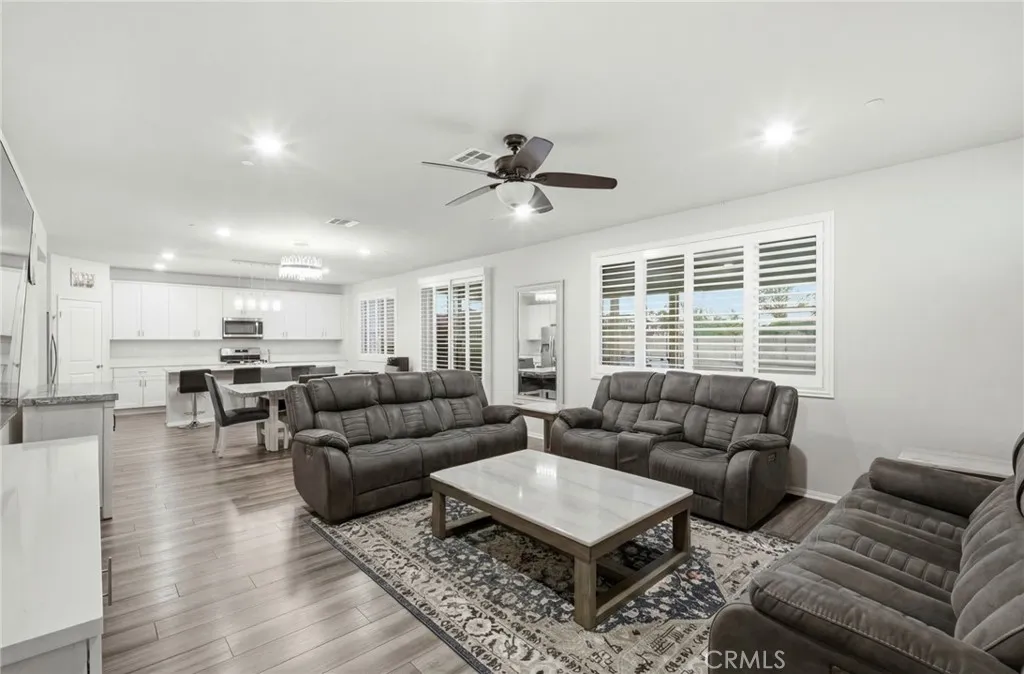 24703 Lightning Way, Moreno Valley, California 92551 home-pic-16