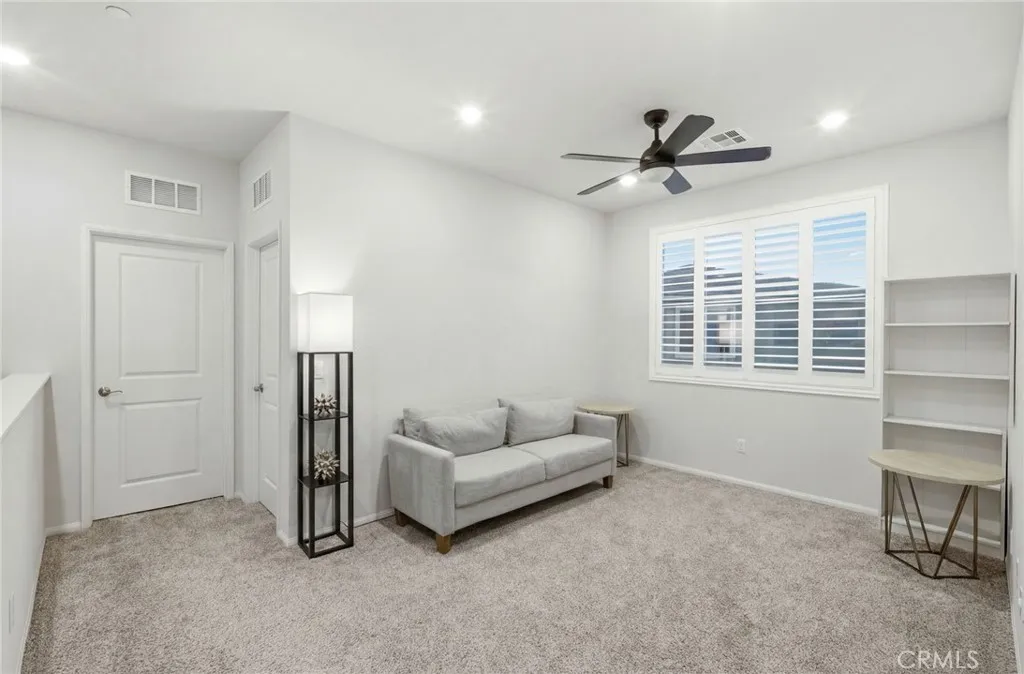 24703 Lightning Way, Moreno Valley, California 92551 home-pic-21