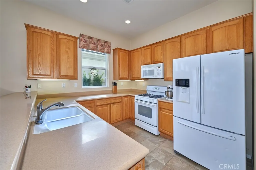 1566 High Meadow, Beaumont, California 92223 home-pic-14