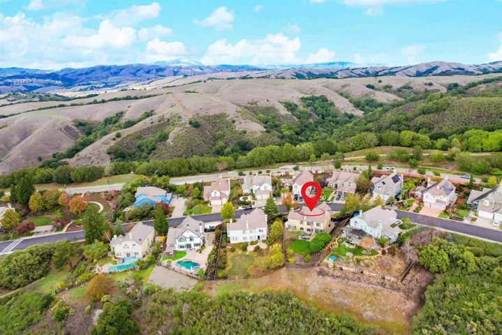 28475 Fox Hollow Dr, Hayward, California 94542