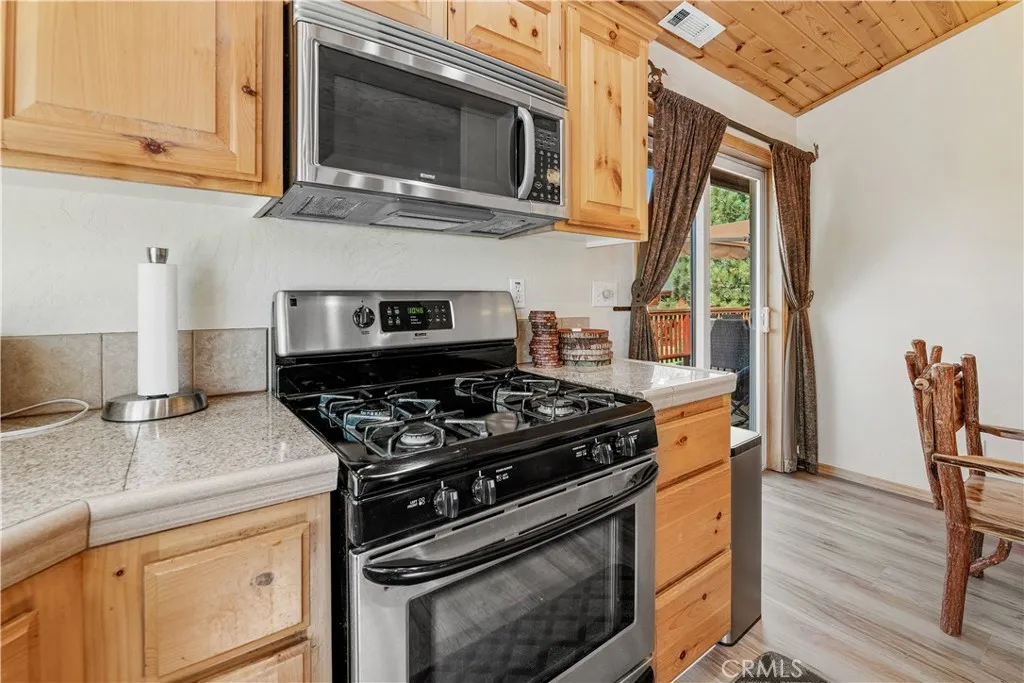 446 Shady, Big Bear Lake, California 92315 home-pic-12