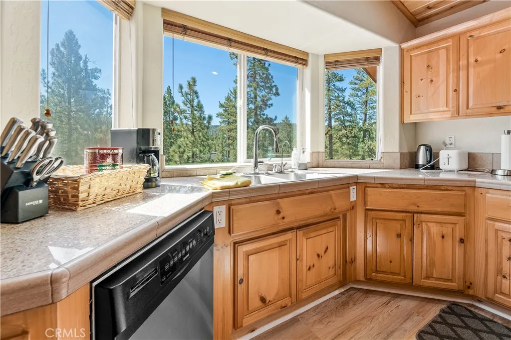 446 Shady, Big Bear Lake, California 92315 home-pic-10