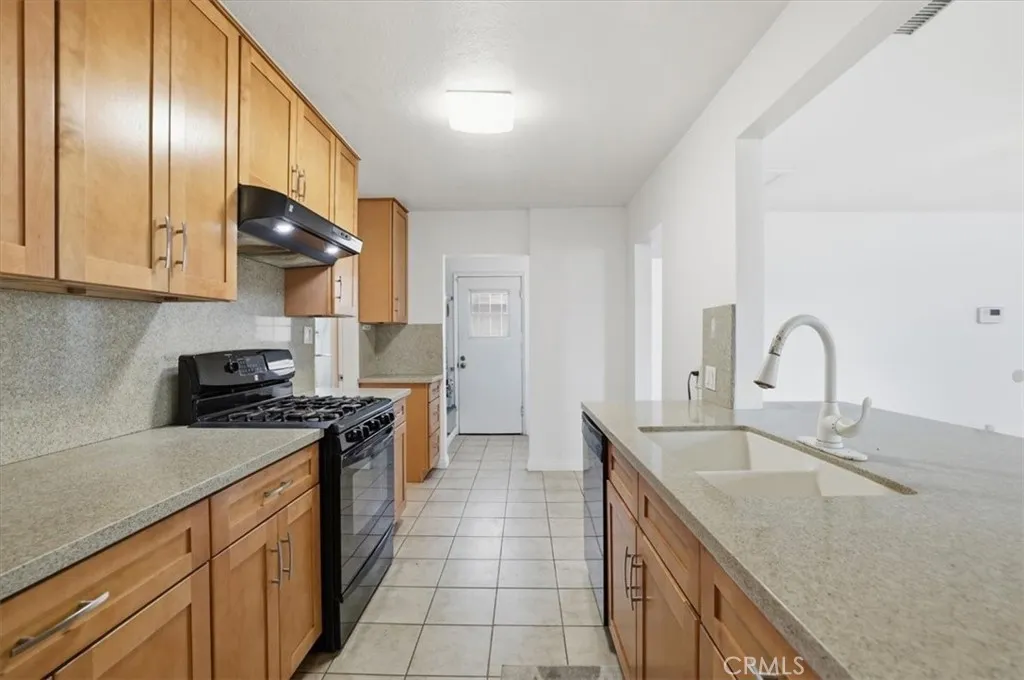 5111 Arlington Avenue, Riverside, California 92504 home-pic-11