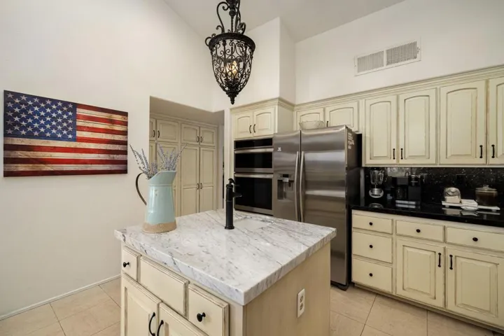 43-web-or-mls-JBPecanValley_OPMG_0126_04