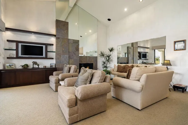 32-web-or-mls-JBPecanValley_OPMG_0126_03