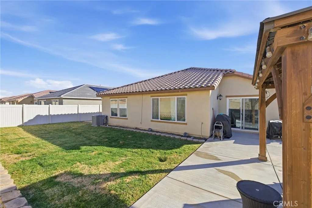 3567 Garnet, Lancaster, California 93535 home-pic-34