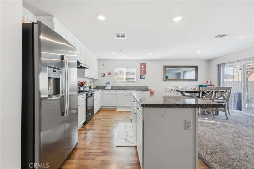 3567 Garnet, Lancaster, California 93535 home-pic-7