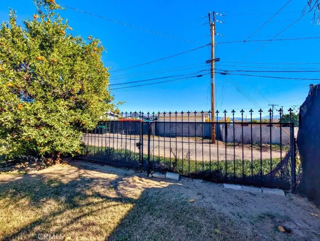 Back Alley Access Gate -- Allowing Extra Parking for RV or Other Future Uses (ADU - Buyer to verify ability)
