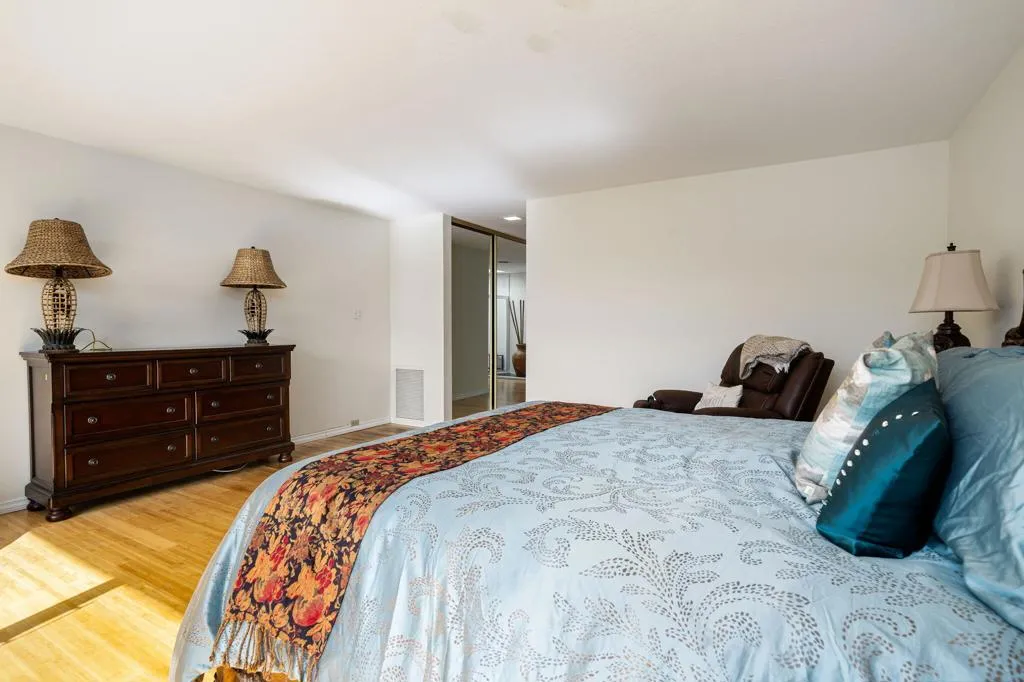 Reverse View of Guest Suite 1