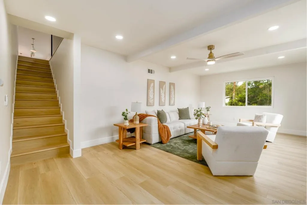 1602 Montgomery, Vista, California 92084 home-pic-16