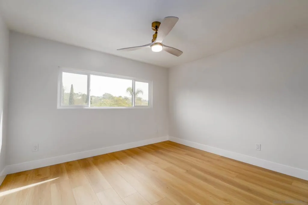 1602 Montgomery, Vista, California 92084 home-pic-11
