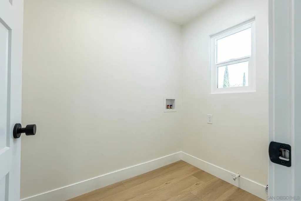 1602 Montgomery, Vista, California 92084 home-pic-14