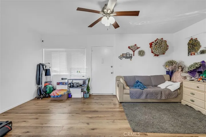 6652 Darby Avenue, Reseda, California 91335