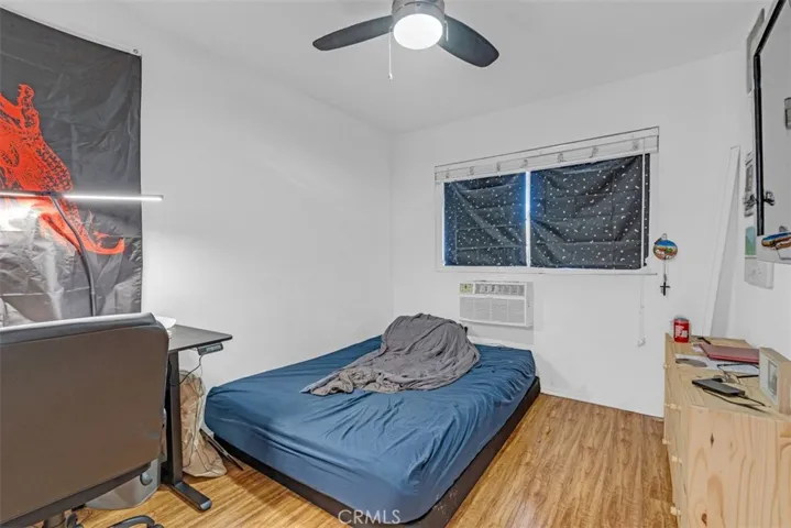 6652 Darby Avenue, Reseda, California 91335