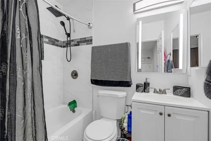 6652 Darby Avenue, Reseda, California 91335