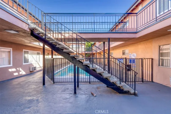6652 Darby Avenue, Reseda, California 91335