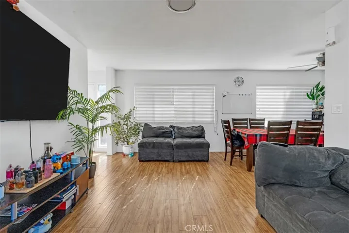 6652 Darby Avenue, Reseda, California 91335
