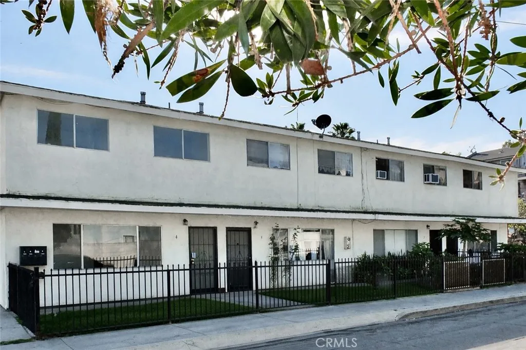 2408 E 17th Street, Long Beach, California 90804 home-pic-1