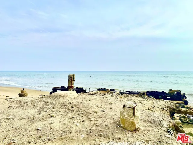 19240 Pacific Coast Highway, Malibu, California 90265