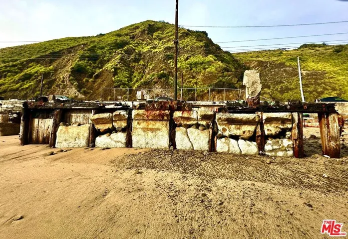 19240 Pacific Coast Highway, Malibu, California 90265
