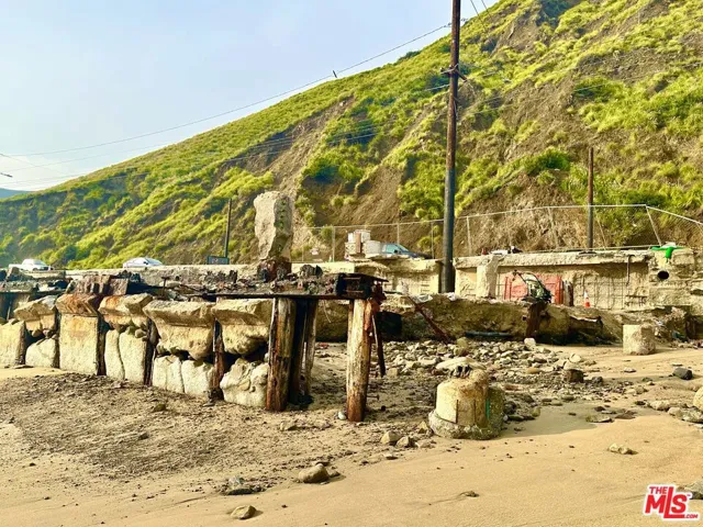 19240 Pacific Coast Highway, Malibu, California 90265