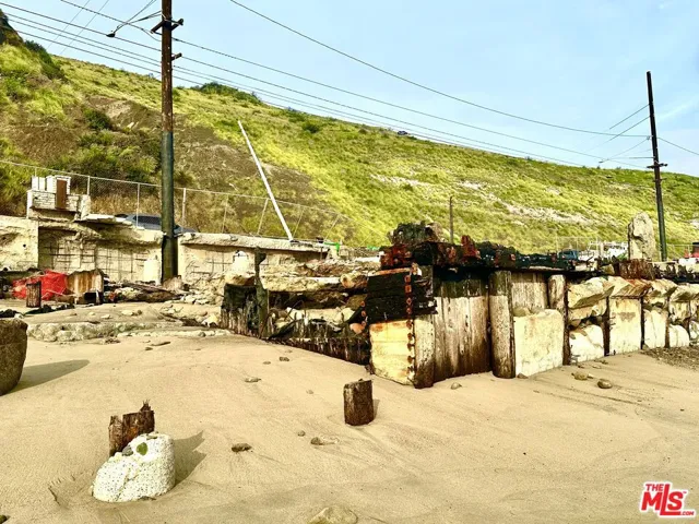 19240 Pacific Coast Highway, Malibu, California 90265