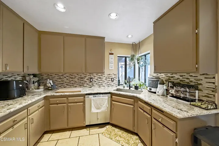 photos_high_resolution_plane_6974508c306