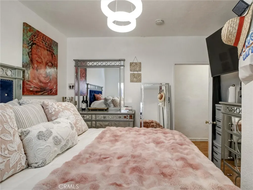 841 W 58th, Los Angeles, California 90037 home-pic-9