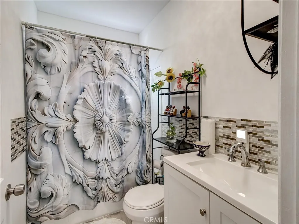 841 W 58th, Los Angeles, California 90037 home-pic-7