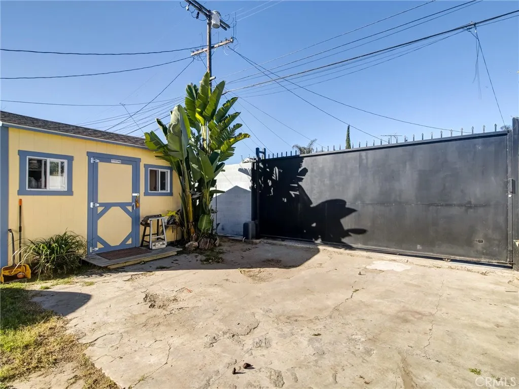 841 W 58th, Los Angeles, California 90037 home-pic-14
