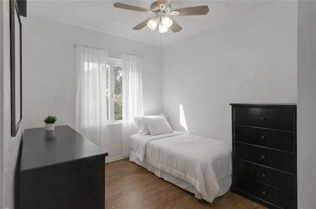 841 W 58th, Los Angeles, California 90037 home-pic-12