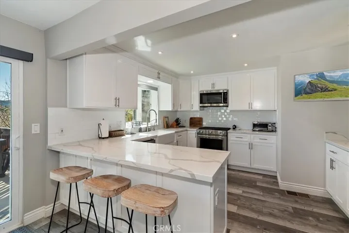 27565 North Bay Rd, Lake Arrowhead, California 92352